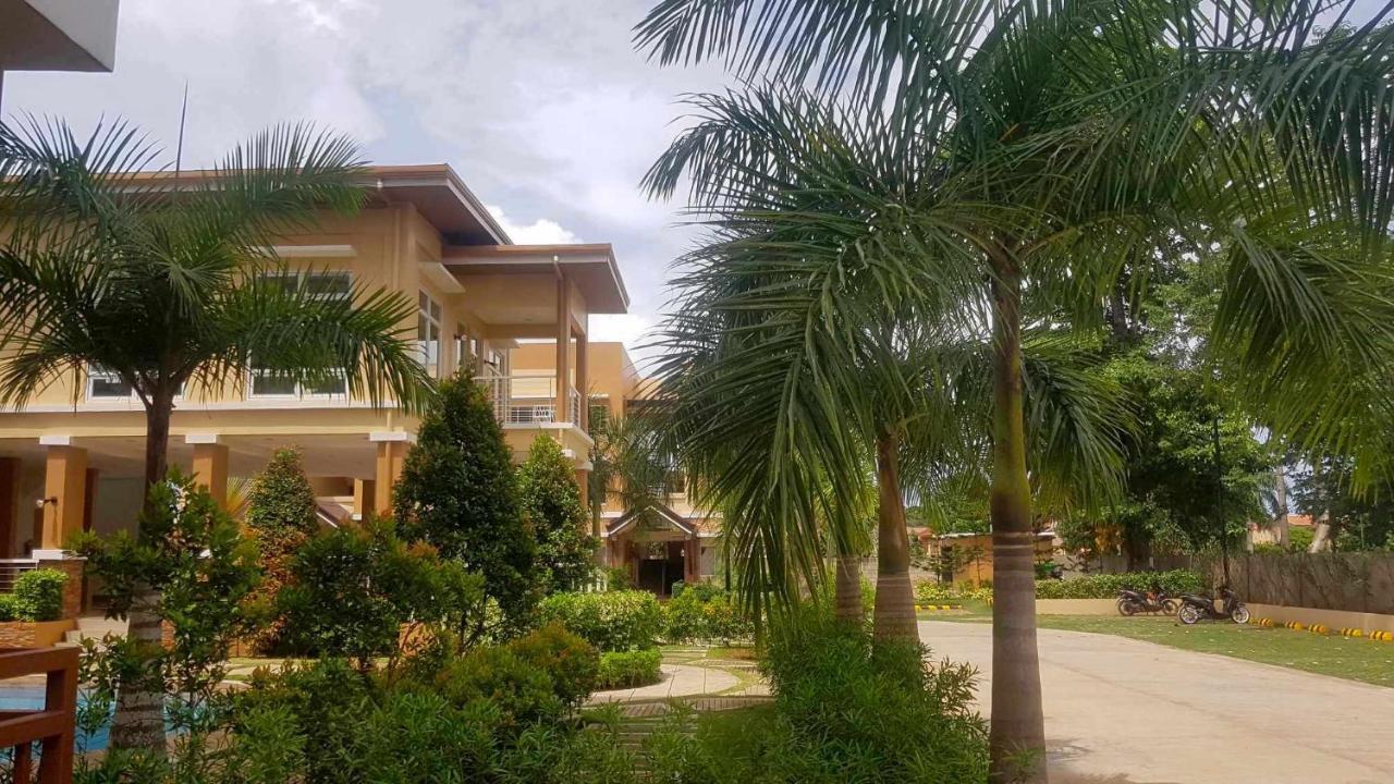 2 Bedroom And Studio Apartments With Private Pool And Gym In Vista Manors Verdant Puerto Princesa Eksteriør bilde