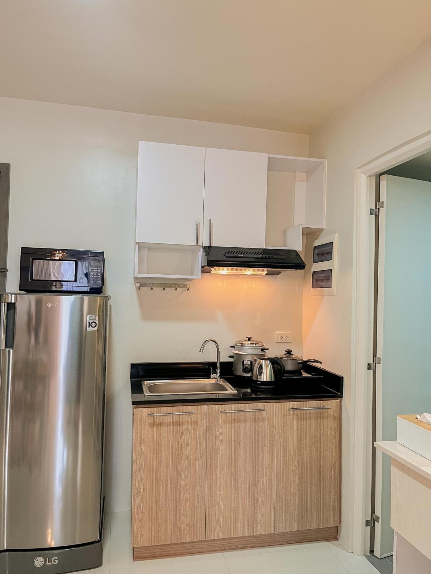 2 Bedroom And Studio Apartments With Private Pool And Gym In Vista Manors Verdant Puerto Princesa Eksteriør bilde