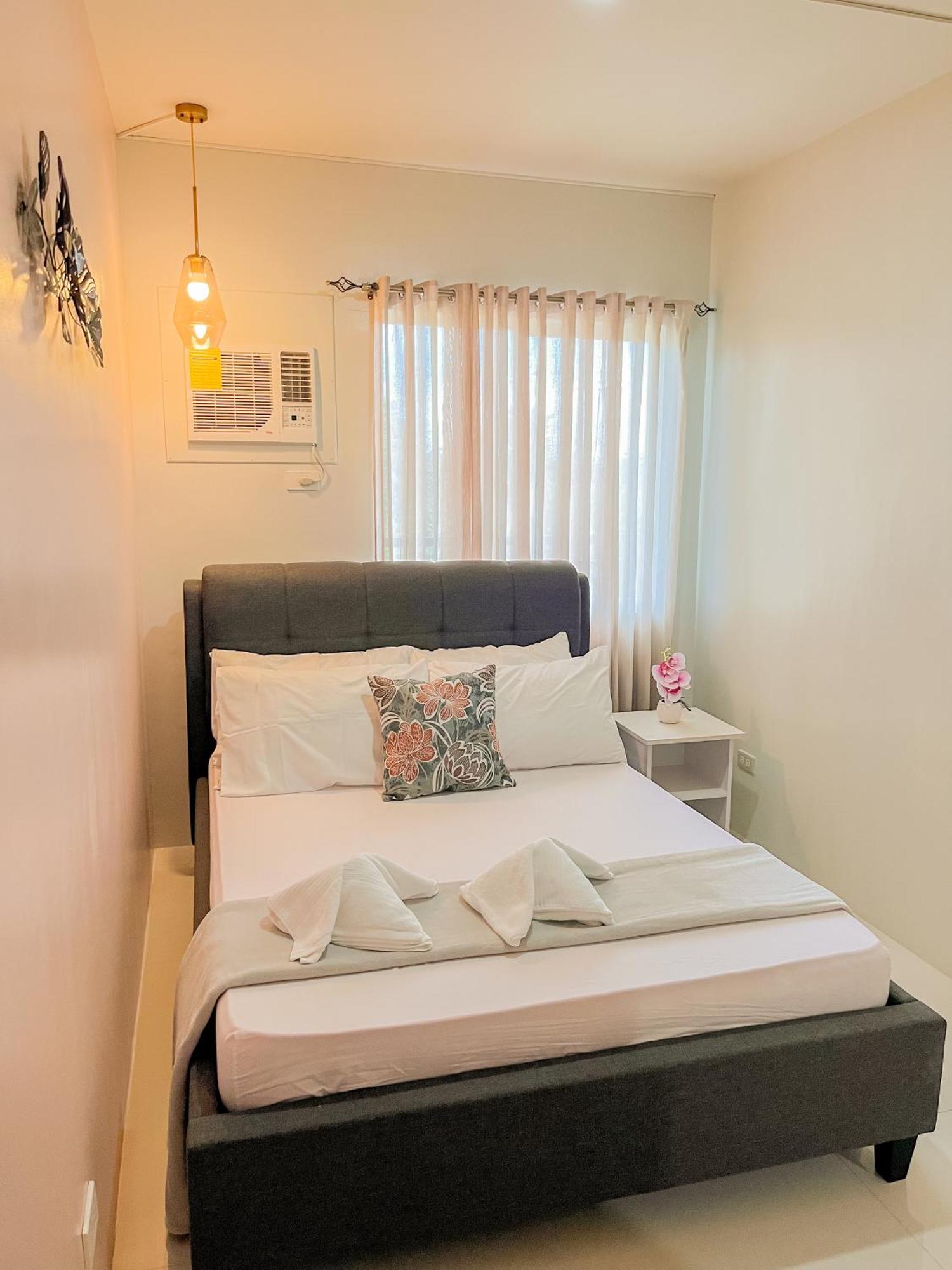 2 Bedroom And Studio Apartments With Private Pool And Gym In Vista Manors Verdant Puerto Princesa Eksteriør bilde