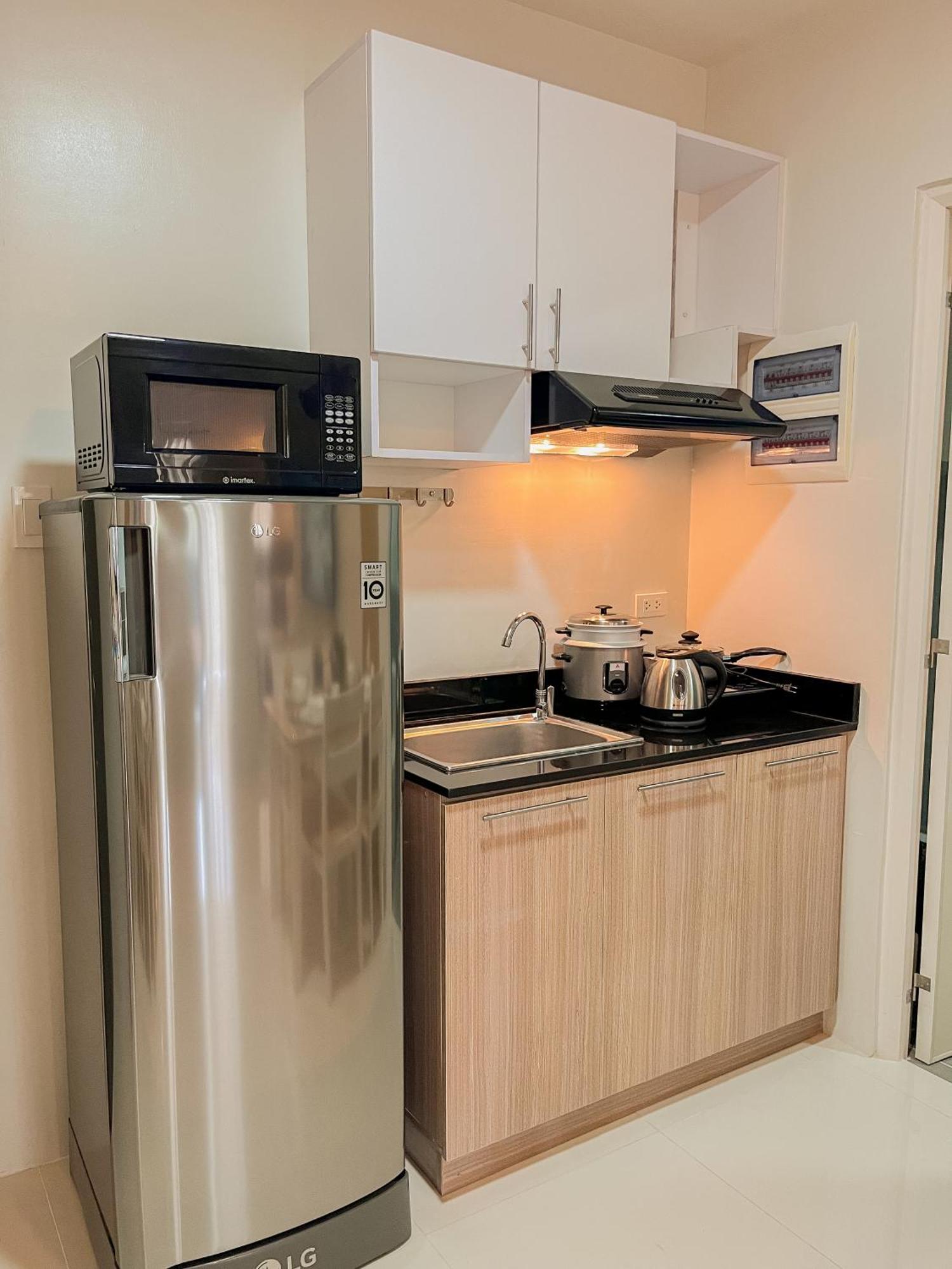 2 Bedroom And Studio Apartments With Private Pool And Gym In Vista Manors Verdant Puerto Princesa Eksteriør bilde