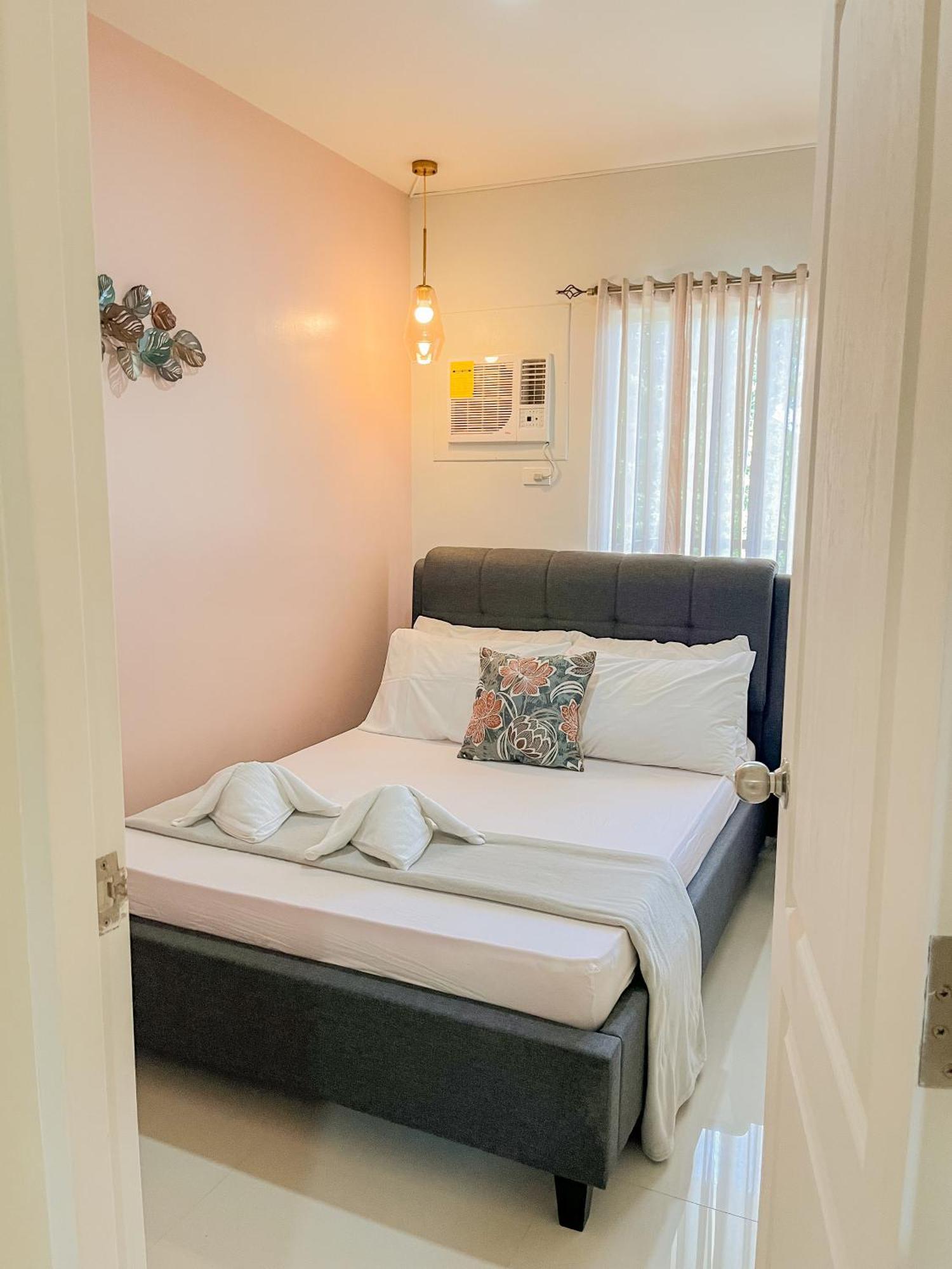 2 Bedroom And Studio Apartments With Private Pool And Gym In Vista Manors Verdant Puerto Princesa Eksteriør bilde
