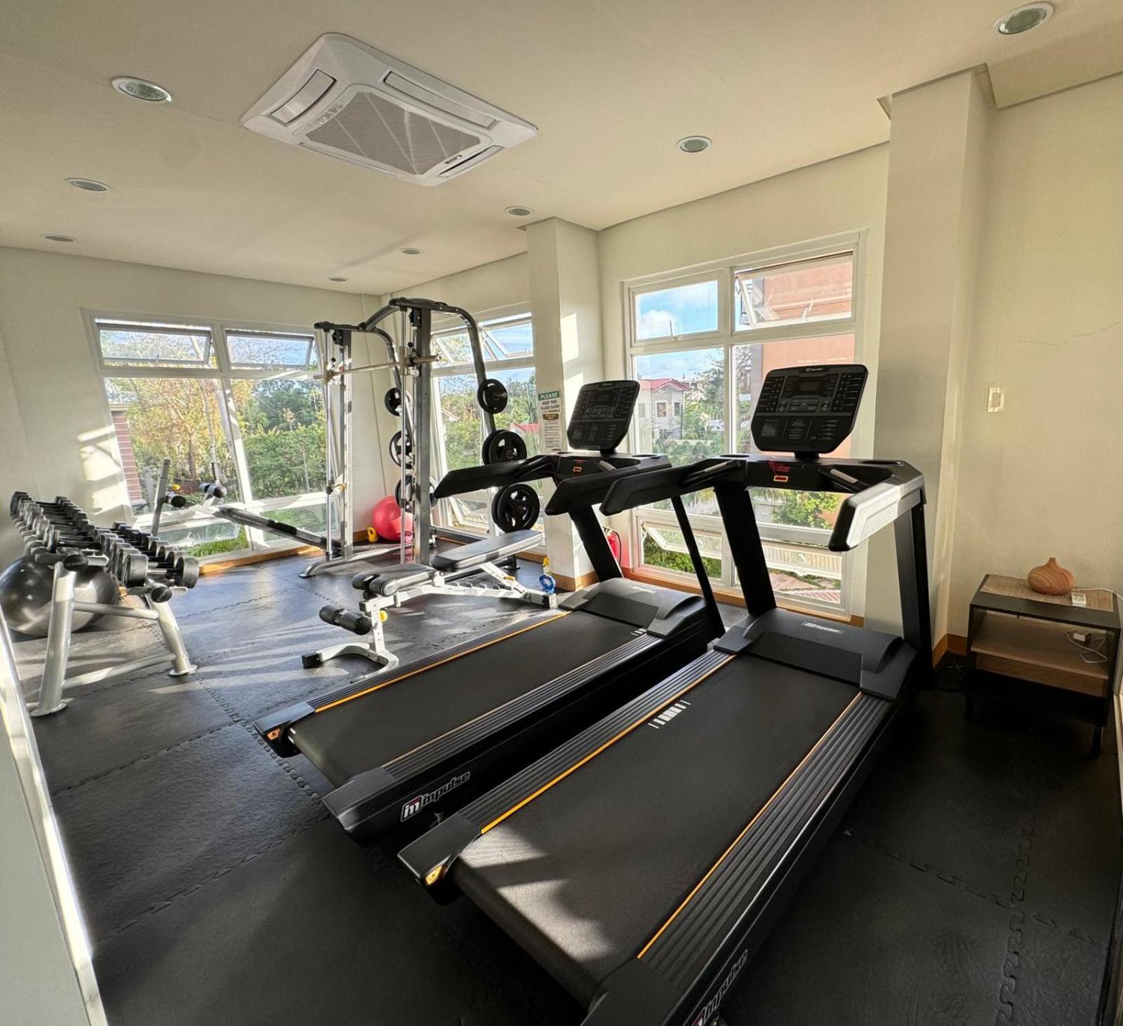 2 Bedroom And Studio Apartments With Private Pool And Gym In Vista Manors Verdant Puerto Princesa Eksteriør bilde