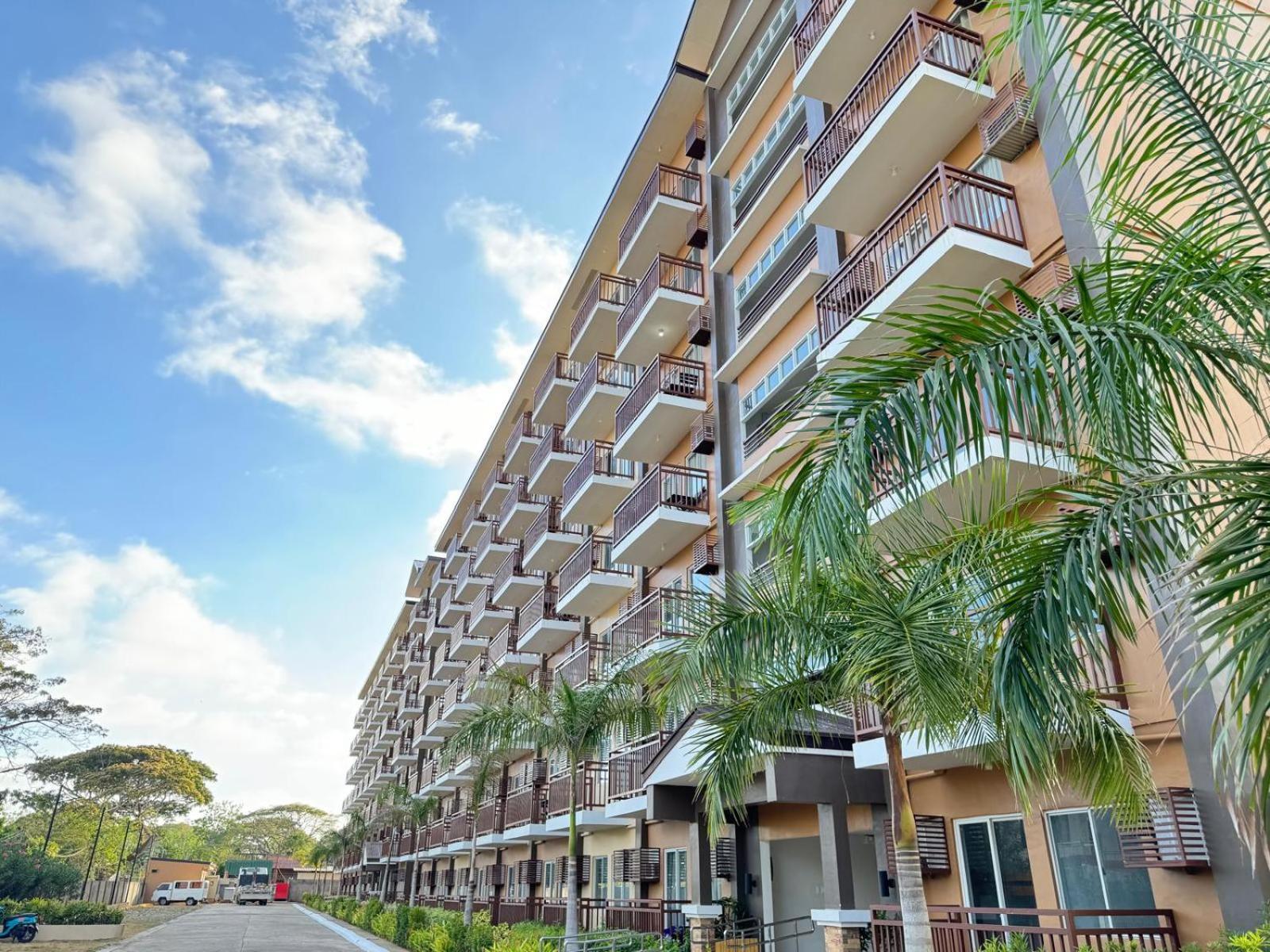 2 Bedroom And Studio Apartments With Private Pool And Gym In Vista Manors Verdant Puerto Princesa Eksteriør bilde